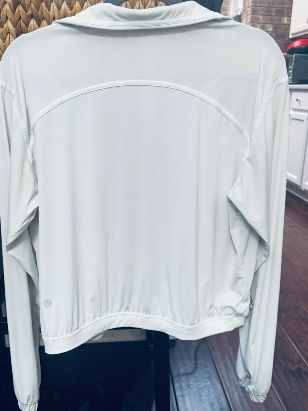 lululemon athletica sleek full-zip running jacket size small